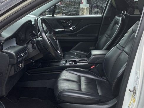 Used 2021 Lincoln Corsair FWD w/ Premium Package image 7