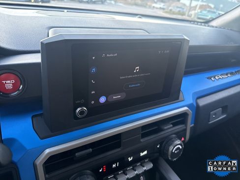 Certified 2025 Toyota Tacoma TRD Off-Road image 10