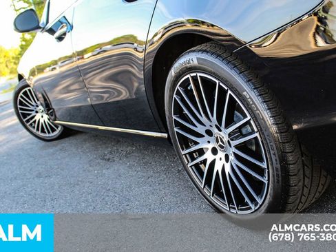 Used 2025 Mercedes-Benz C 300 Sedan image 15