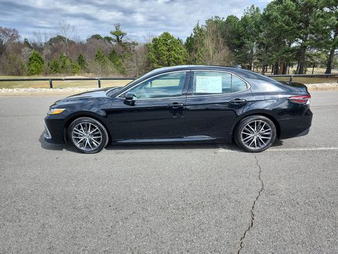 Used 2023 Toyota Camry XLE w/ Navigation Package image 2