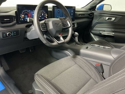 Used 2024 Ford Mustang Coupe RWD image 21