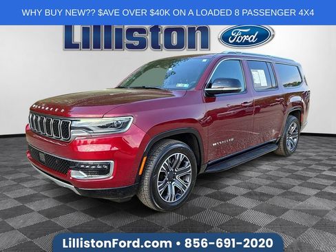 Used 2024 Jeep Wagoneer L Series II w/ Flexible Seating Group AWD/4WD image 1