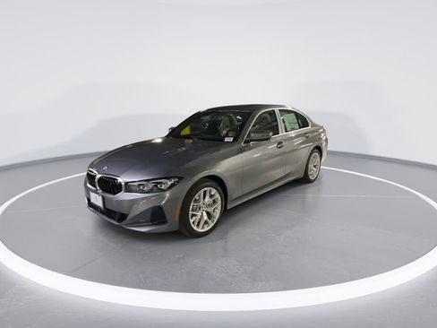 New 2026 BMW 330i xDrive Sedan w/ Convenience Package image 4