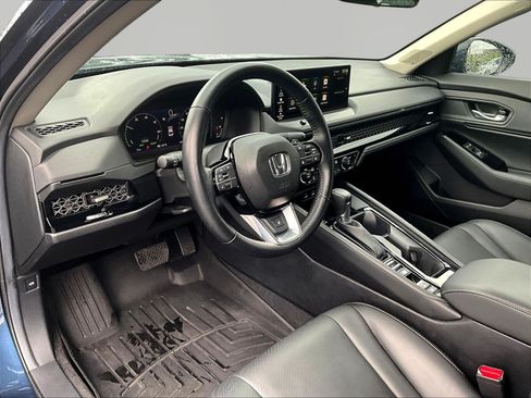 Used 2025 Honda Accord Touring image 17
