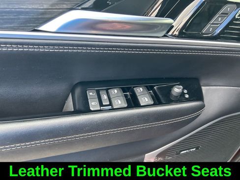 Used 2023 Jeep Wagoneer Series III w/ Preferred Equipment Group image 38