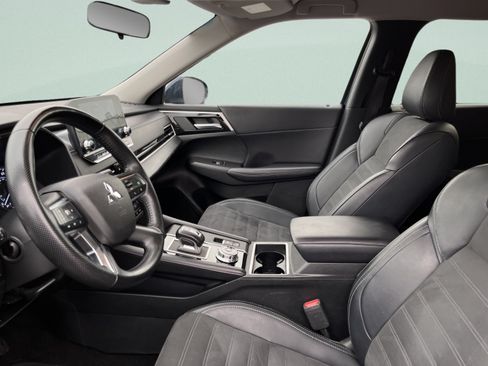 Used 2024 Mitsubishi Outlander SE AWD/4WD image 13