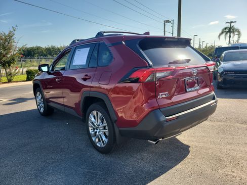 Used 2025 Toyota RAV4 XLE Premium w/ Weather Package FWD image 6