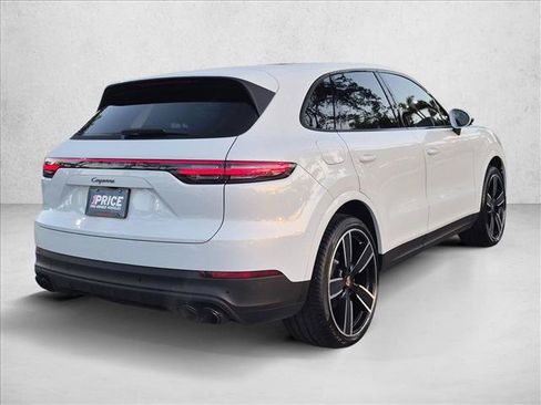 Used 2023 Porsche Cayenne Platinum Edition AWD/4WD image 5