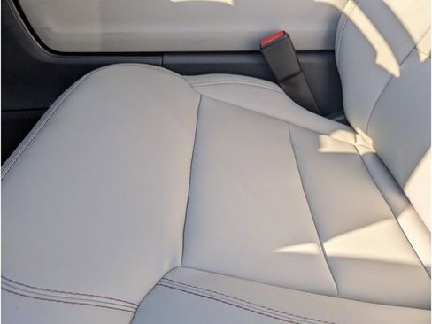 New 2025 Ford Expedition Active image 24