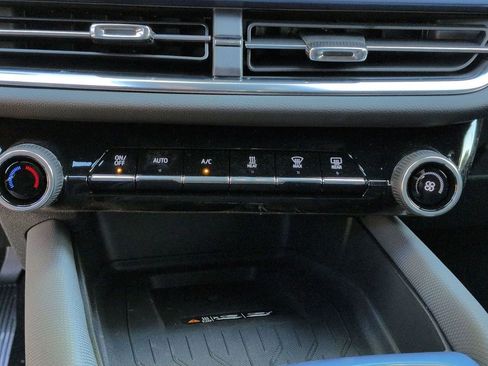 New 2026 Chevrolet Equinox EV LT image 17