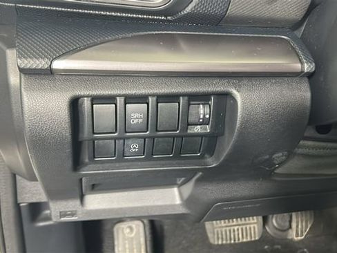 Used 2023 Subaru Forester Premium AWD/4WD image 19