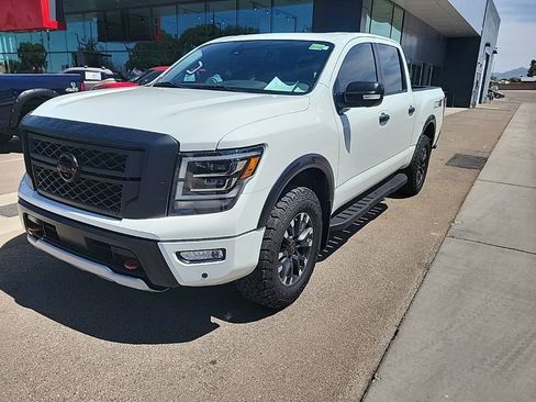 Used 2024 Nissan Titan PRO-4X w/ Pro-4x Convenience Package AWD/4WD image 3