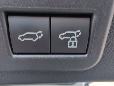 Used 2025 Toyota 4Runner Limited image 32