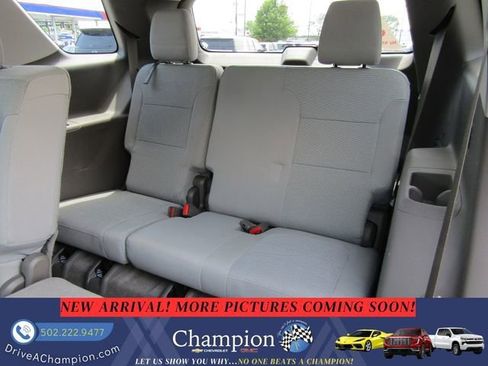Used 2018 Chevrolet Traverse LT FWD image 8