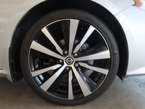 Used 2020 Nissan Altima 2.5 SR FWD image 43