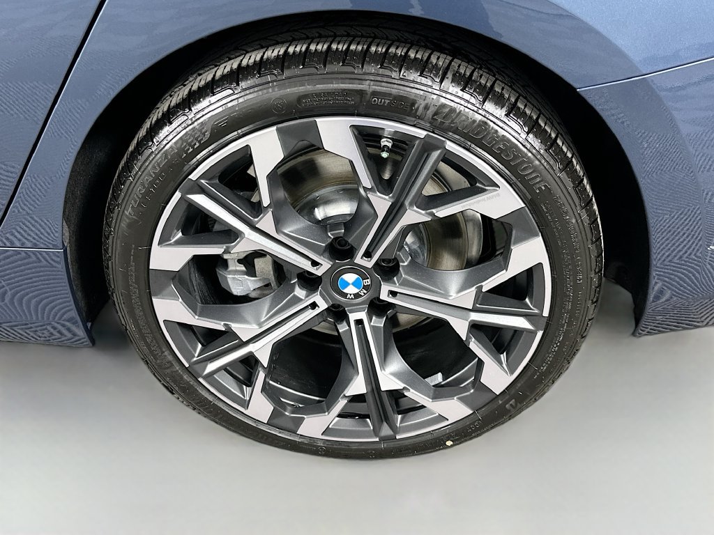 Used 2026 BMW 330i Sedan w/ Convenience Package RWD image 23