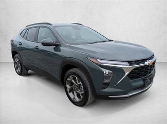 Used 2025 Chevrolet Trax LT w/ LT Convenience Package video 3