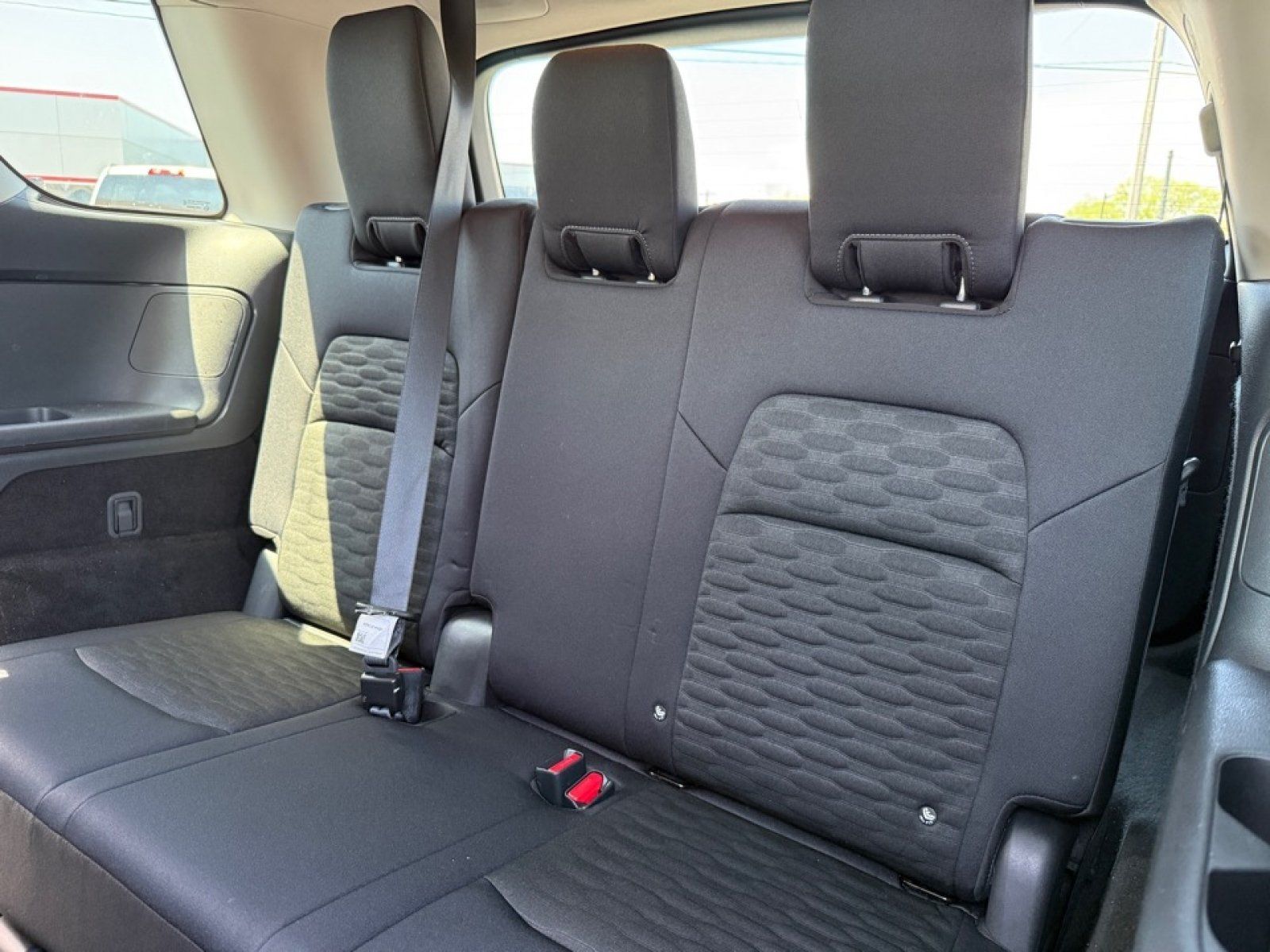 Used 2025 Nissan Pathfinder SV FWD image 29