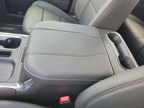 New 2026 GMC Sierra 1500 SLT image 27