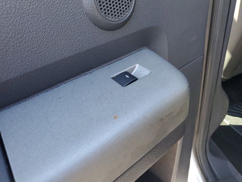 Used 2012 Ford F250 Lariat w/ Chrome Pkg image 12