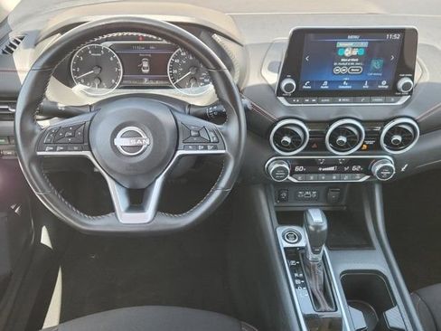 Used 2025 Nissan Sentra SR FWD image 27