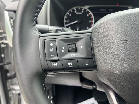 Certified 2025 Nissan Rogue SV AWD/4WD image 29
