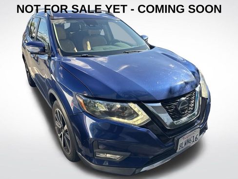 Used 2019 Nissan Rogue SL image 1