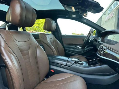 Used 2020 Mercedes-Benz S 560 4MATIC Sedan image 34
