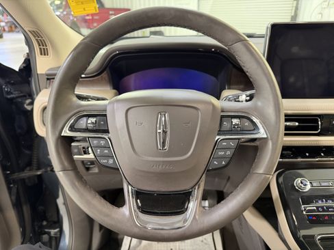 Used 2022 Lincoln Nautilus Reserve w/ Equipment Group 201A image 16