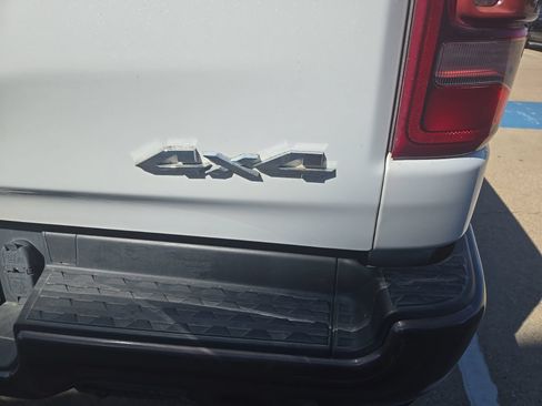 Used 2019 RAM 1500 Limited AWD/4WD image 10