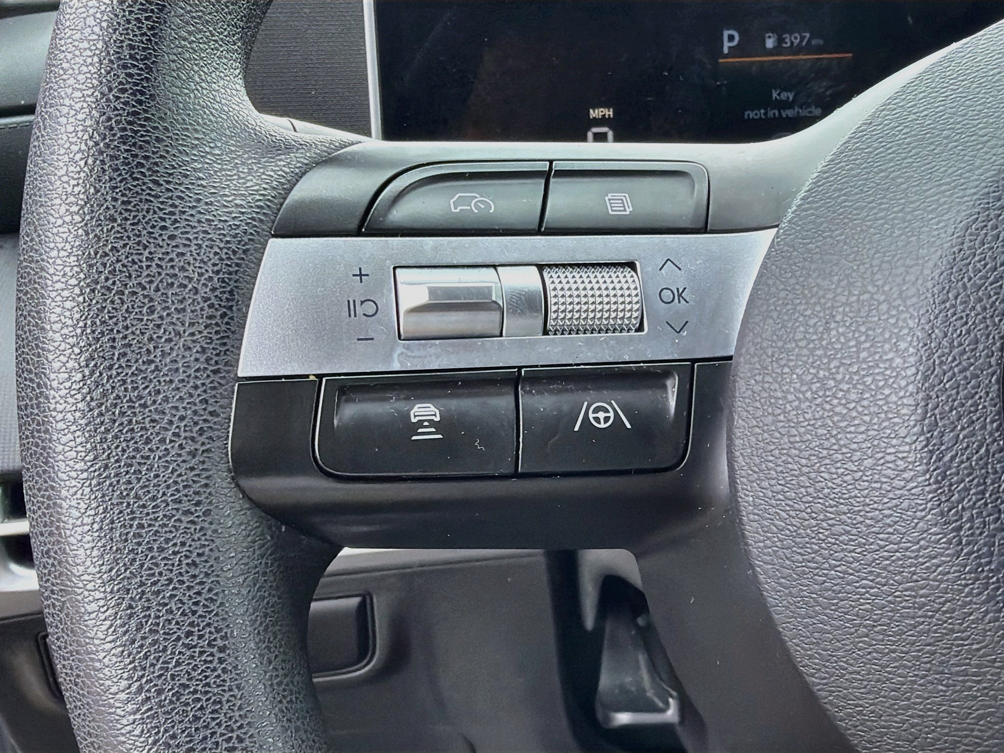 Used 2025 Hyundai Tucson SEL AWD/4WD image 35