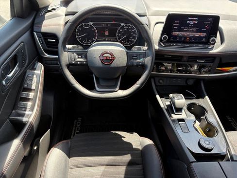 Used 2025 Nissan Rogue SV w/ Rock Creek Premium Package AWD/4WD image 4