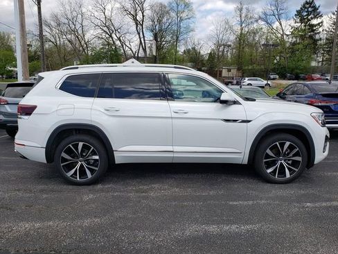 New 2026 Volkswagen Atlas SEL Premium R-Line AWD/4WD image 2