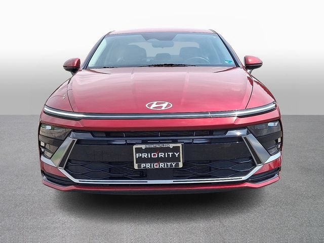Used 2025 Hyundai Sonata SEL FWD image 2