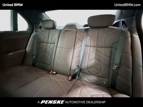 New 2026 BMW 750e xDrive w/ Premium Package image 13