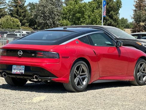 Used 2023 Nissan Z w/ Floor Mat Package RWD image 3