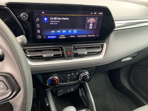 Used 2025 Chevrolet TrailBlazer LT w/ Driver Confidence Package image 18