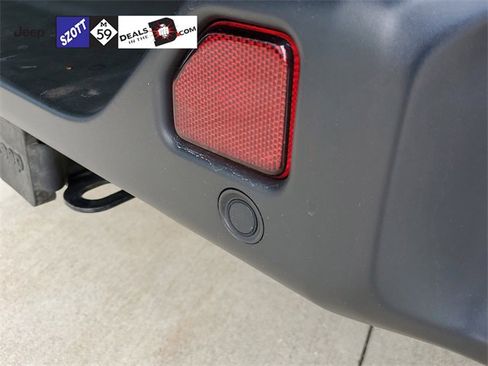 Used 2019 Jeep Wrangler Unlimited Rubicon w/ Dual Top Group image 6