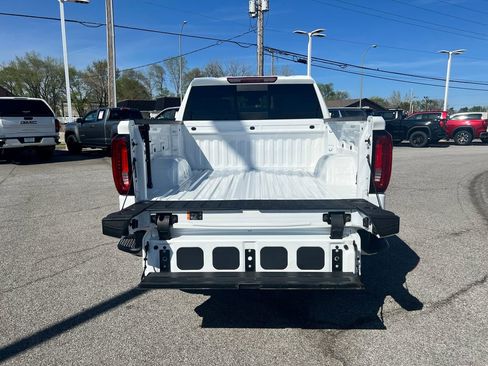 Used 2023 GMC Sierra 1500 SLT w/ SLT Premium Package image 18