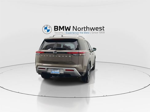 Used 2023 Nissan Pathfinder Platinum w/ Cargo Package AWD/4WD image 2