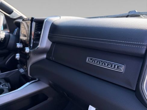 New 2026 RAM 1500 Laramie AWD/4WD image 18