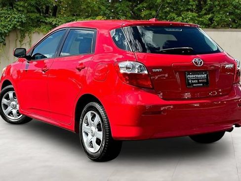 Used 2010 Toyota Matrix FWD image 4