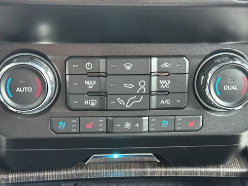 Certified 2021 Ford F350 Lariat w/ Tremor Off-Road Package image 20