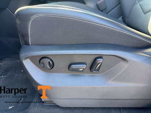 Used 2024 Volkswagen Atlas SE w/ Black Wheel Package image 19