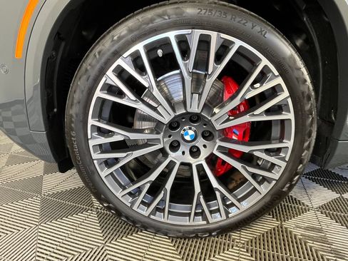 Used 2025 BMW X5 xDrive40i w/ M Sport Package AWD/4WD image 12