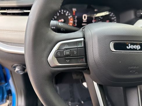 Used 2025 Jeep Compass Limited AWD/4WD image 14