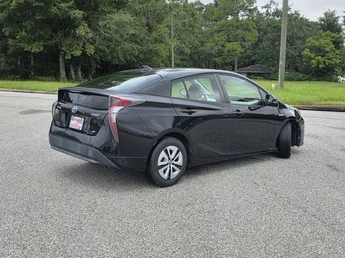 Used 2016 Toyota Prius Two FWD image 5