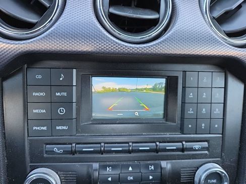 Used 2016 Ford Mustang GT RWD image 19