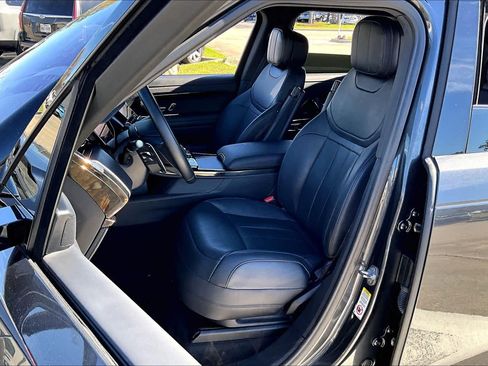 Used 2023 Land Rover Range Rover Sport SE image 7