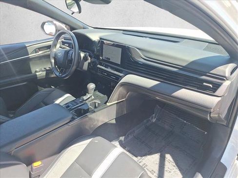 Certified 2025 Toyota Camry SE FWD image 19